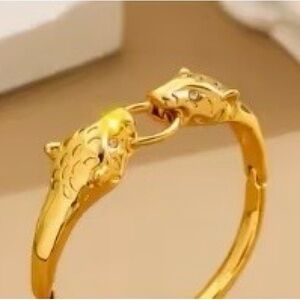 Elegant Gold Panther Bracelet